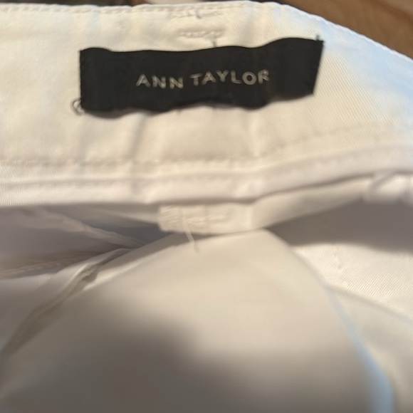 NWT Ann Taylor City Shorts Womens 14 Devin Fit Straight Stretch Flat Front White - Picture 8 of 12